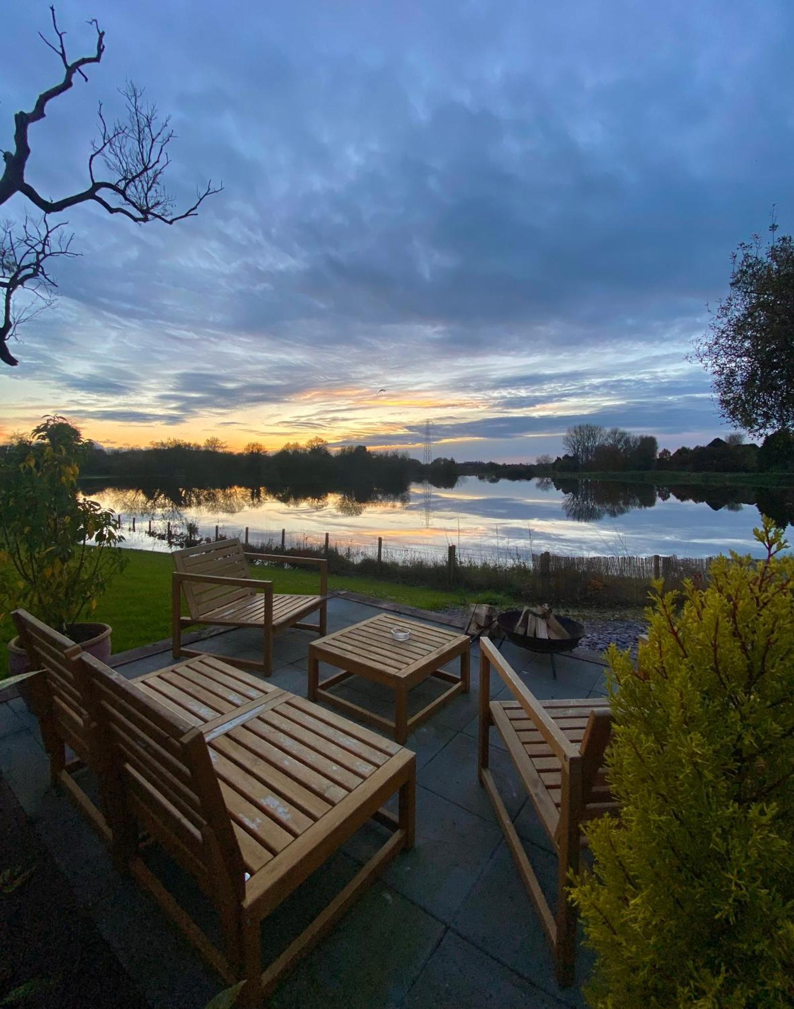 Bailey'S Hideaway Villa Portadown Exteriör bild